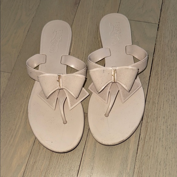 Salvatore Ferragamo Shoes - Salvatore Ferragamo Women's Beige Bow Sandals